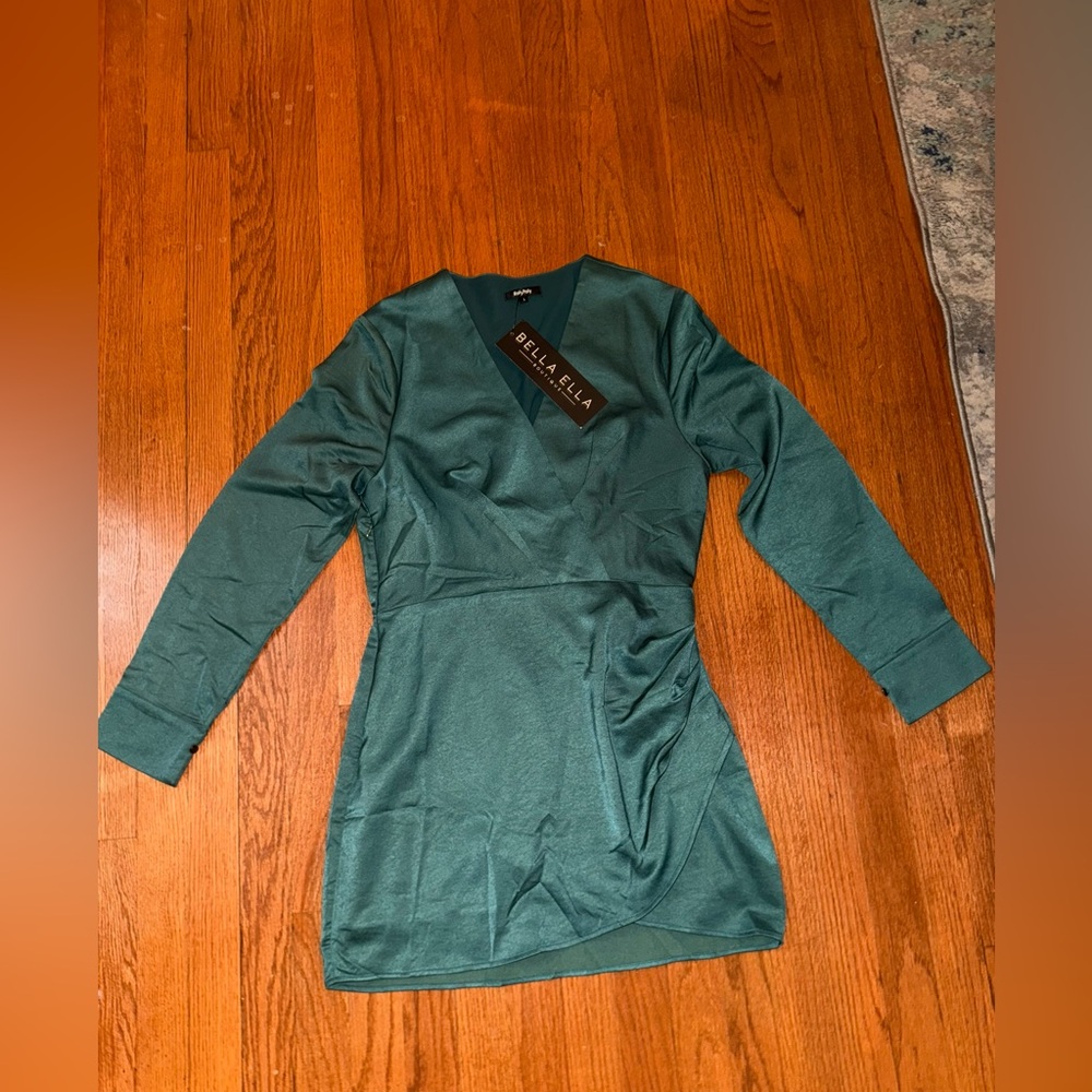 Bella Ballou Green Long Sleeve Dress